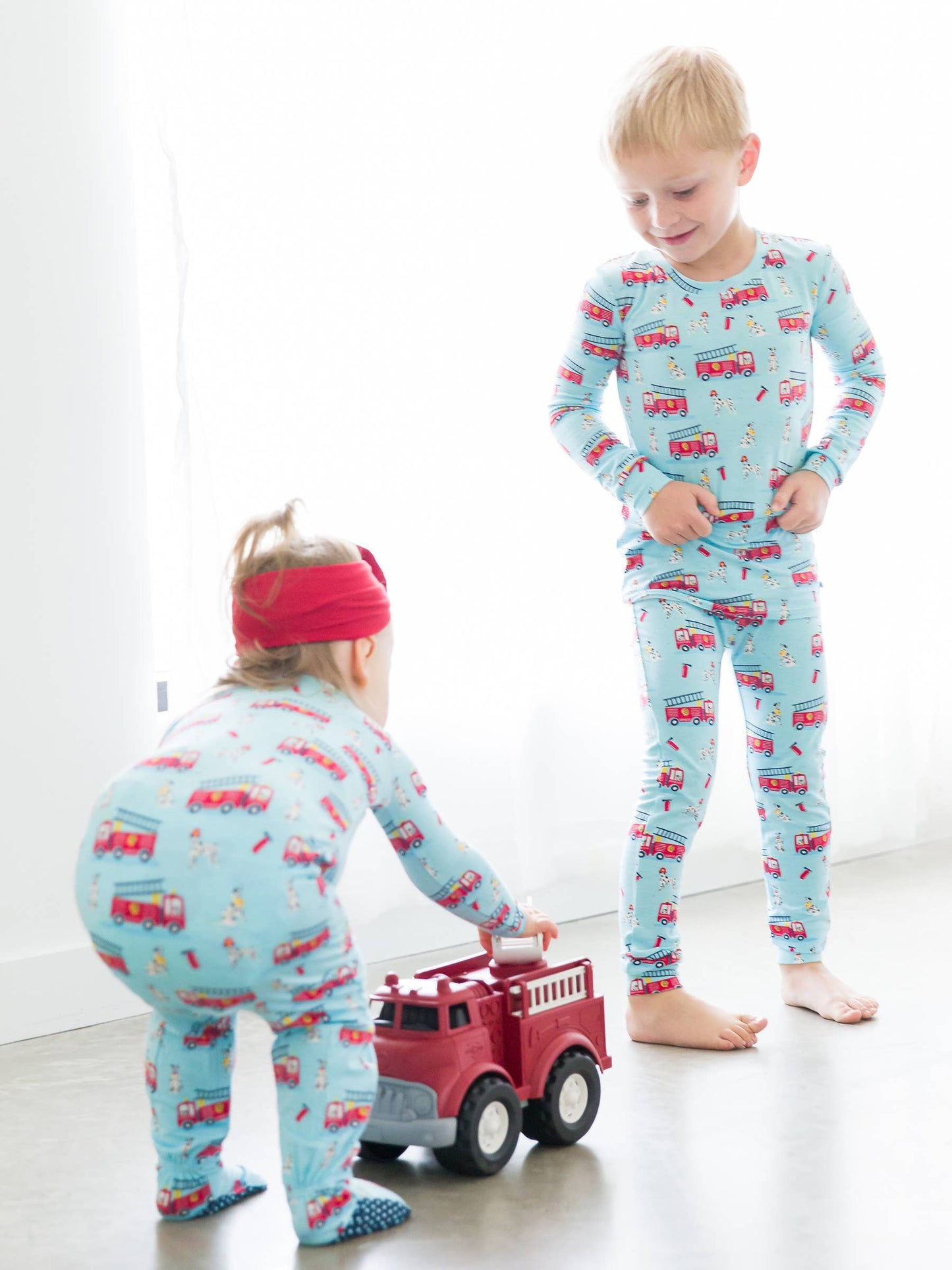 SoftSnooze™ Kids Bamboo Viscose Paws To The Rescue Long Sleeve Pajama Set: Blue / 12-18m