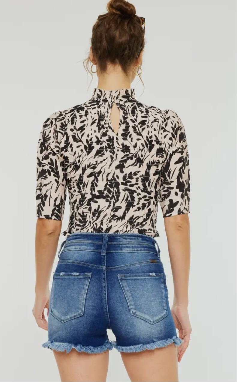 High Waisted Frayed Hem shorts