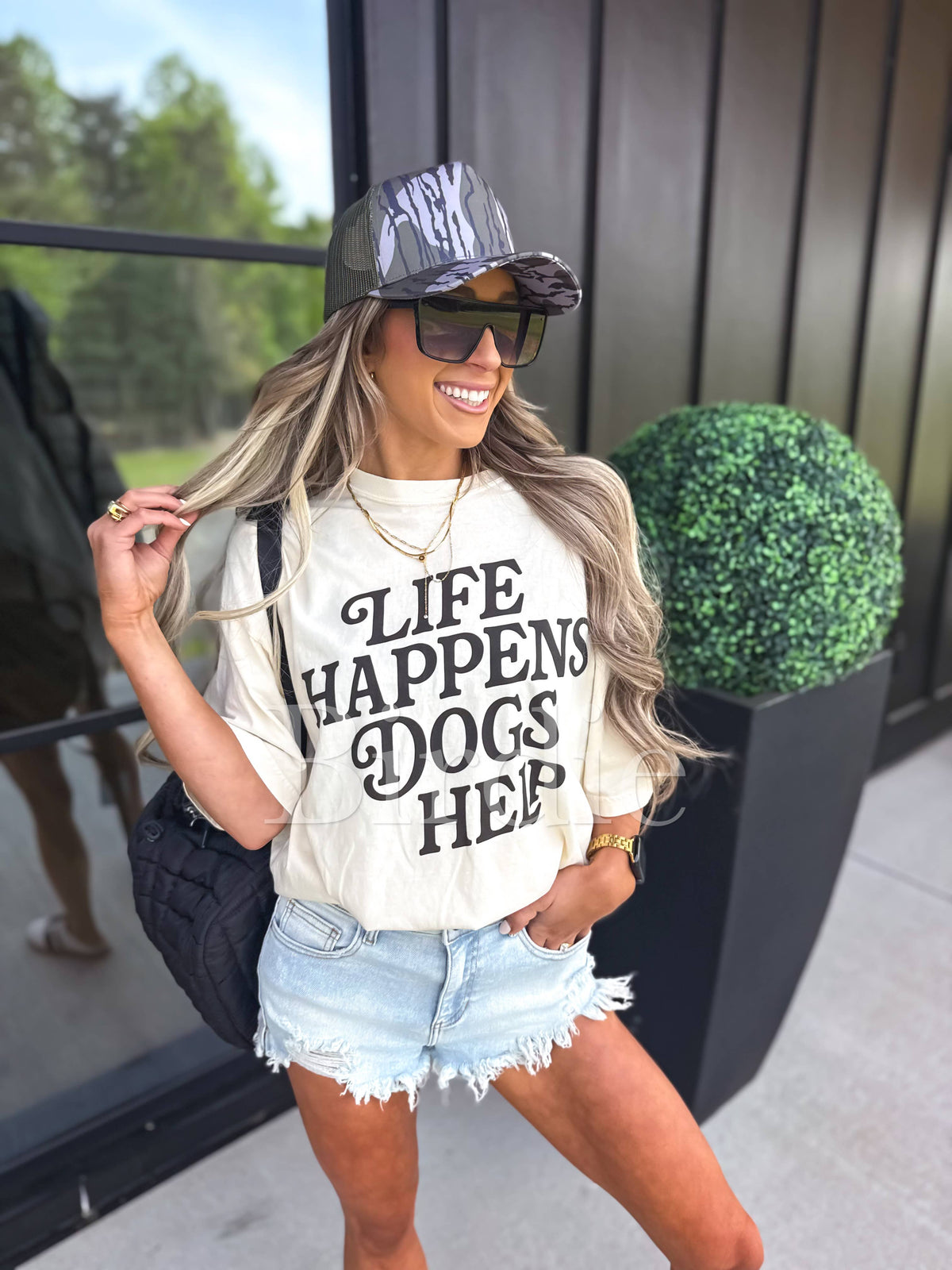 Life Happens Dogs Help Graphic Tee on Ivory: M
